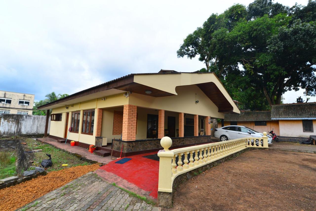 Blue Lotus Resorts Piliyandala-Colombo Exterior photo