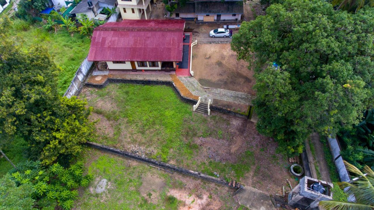 Blue Lotus Resorts Piliyandala-Colombo Exterior photo